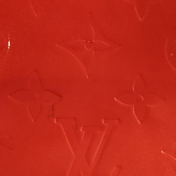 Louis Vuitton Reade Red Vernis PM Mini Tote with Dust Bag! - Picture 9 of 16